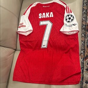 Arsenal F.C. 2025/26  Home   Soccer Jersey Size Fits  Large  SAKA #7